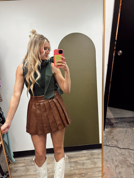 I Am The Present Bow Top (Pine)