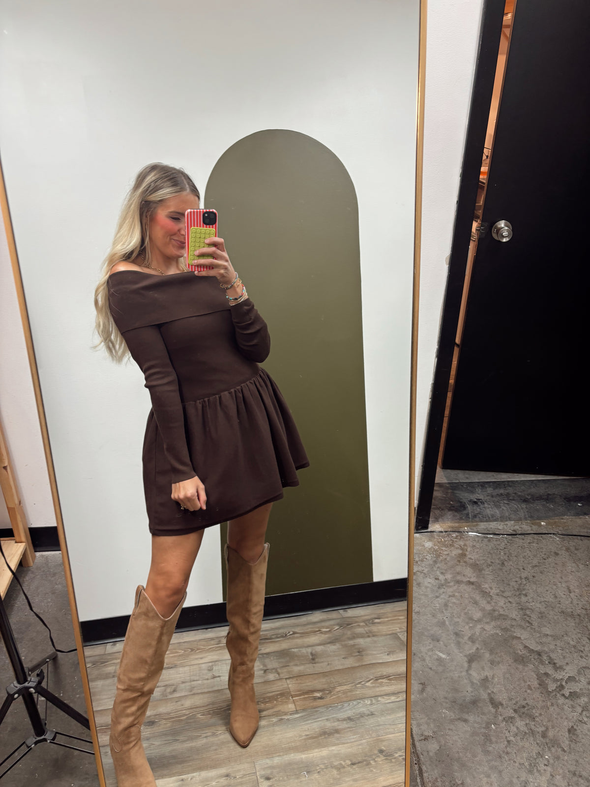 Stephany Off Shoulder Dress (Brown)
