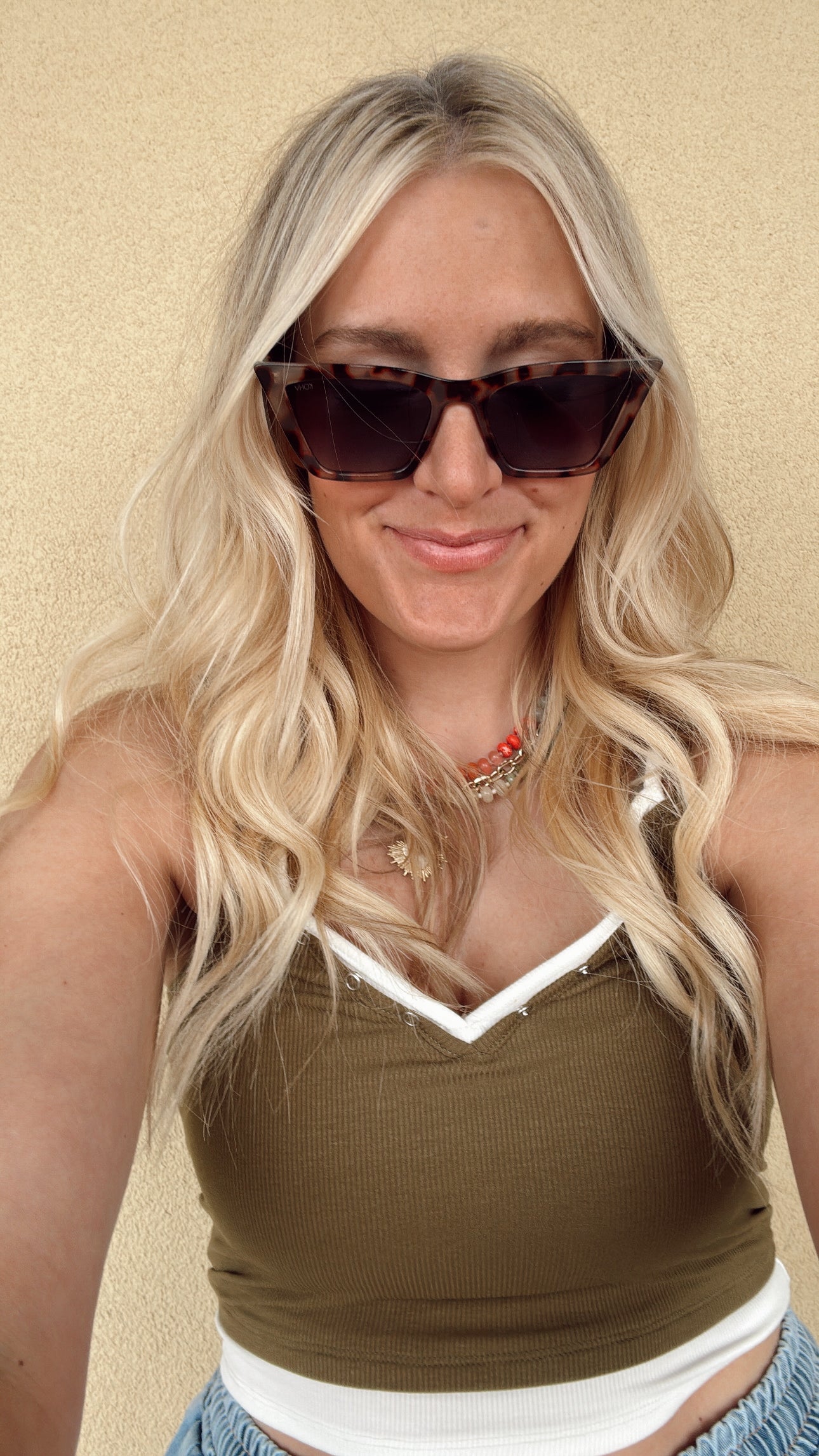 Bay Cat Eye Sunglasses (Latte)