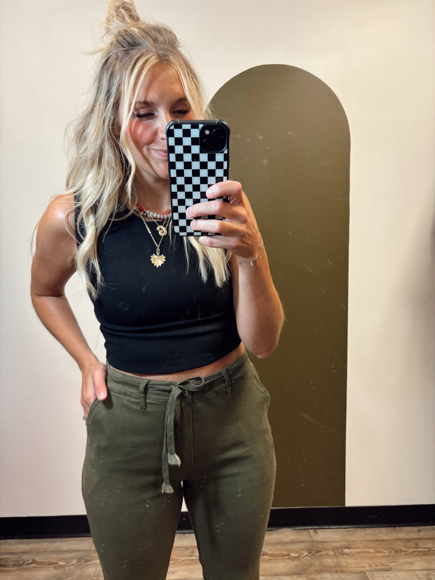 Ellie Ribbed Crop Tank (Black)