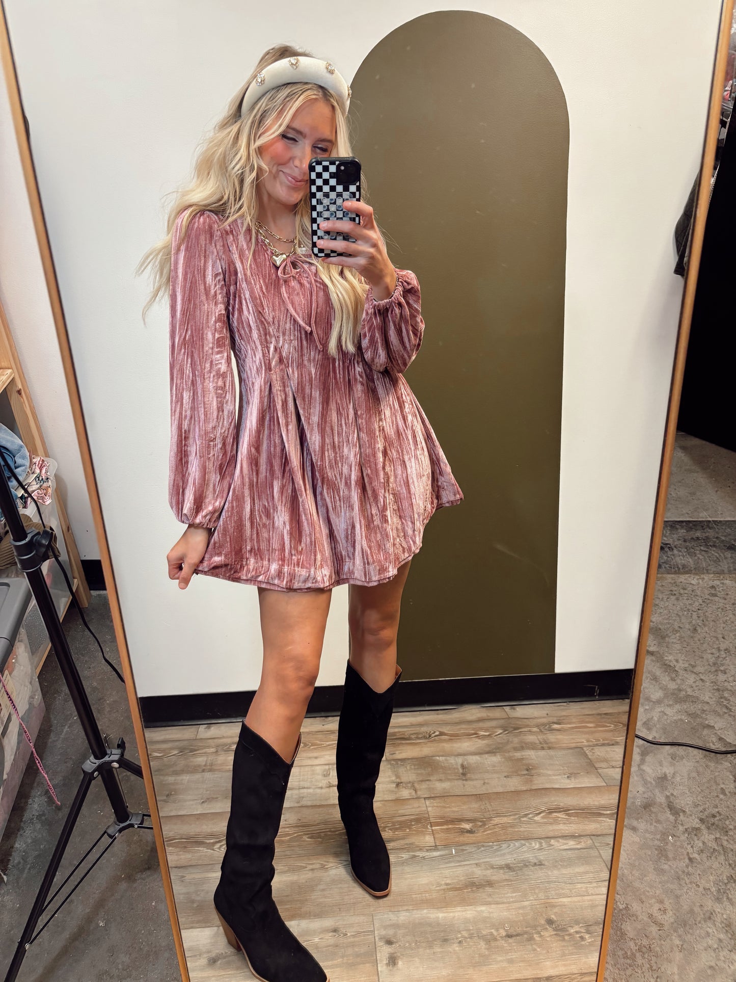 Mistletoe Velvet Dress (Mauve)