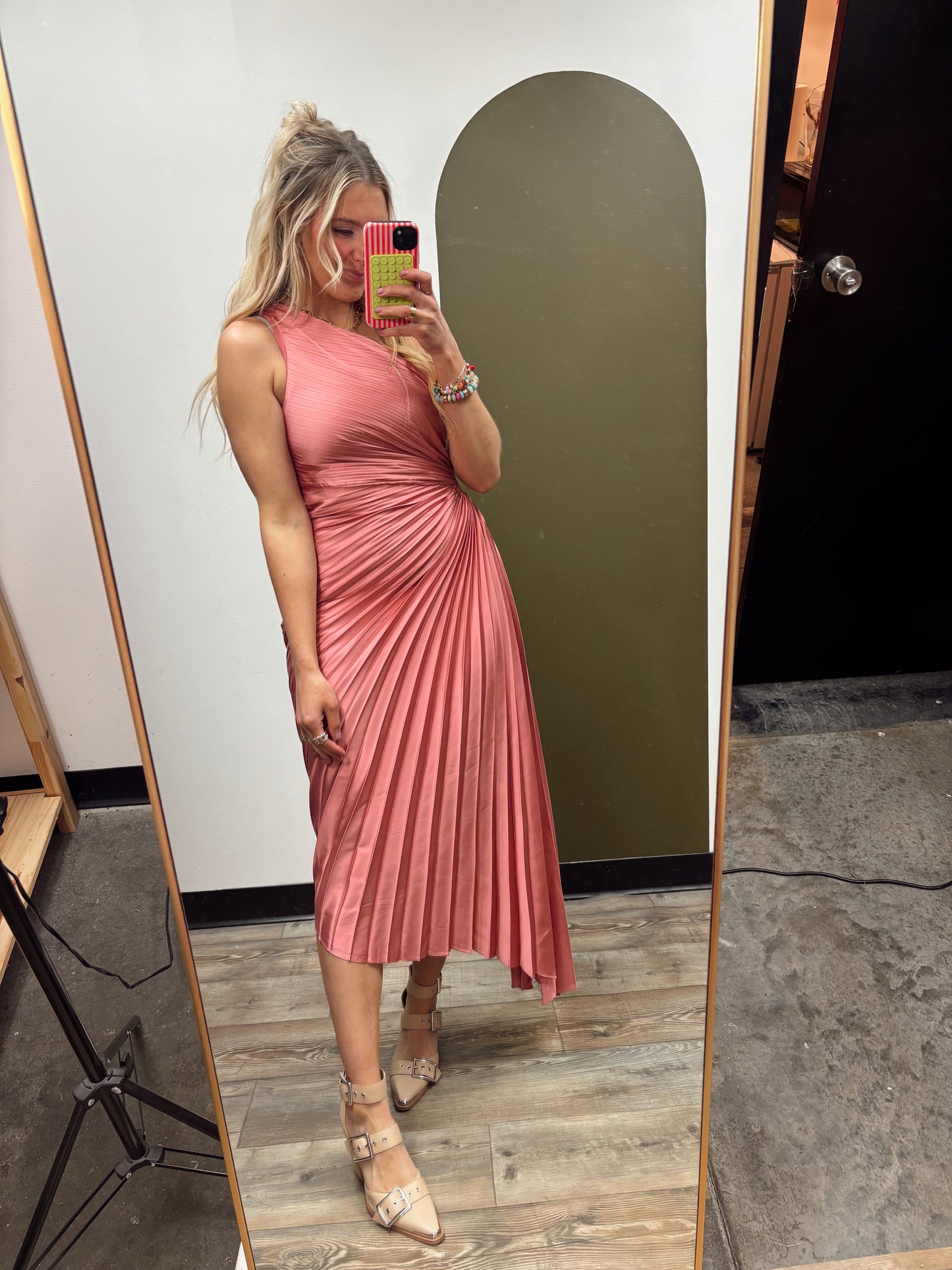 Total Eclipse Pleat Dress (Rose)