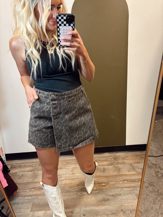 Brianna Leopard Skort