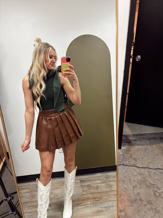 I Am The Present Bow Top (Pine)