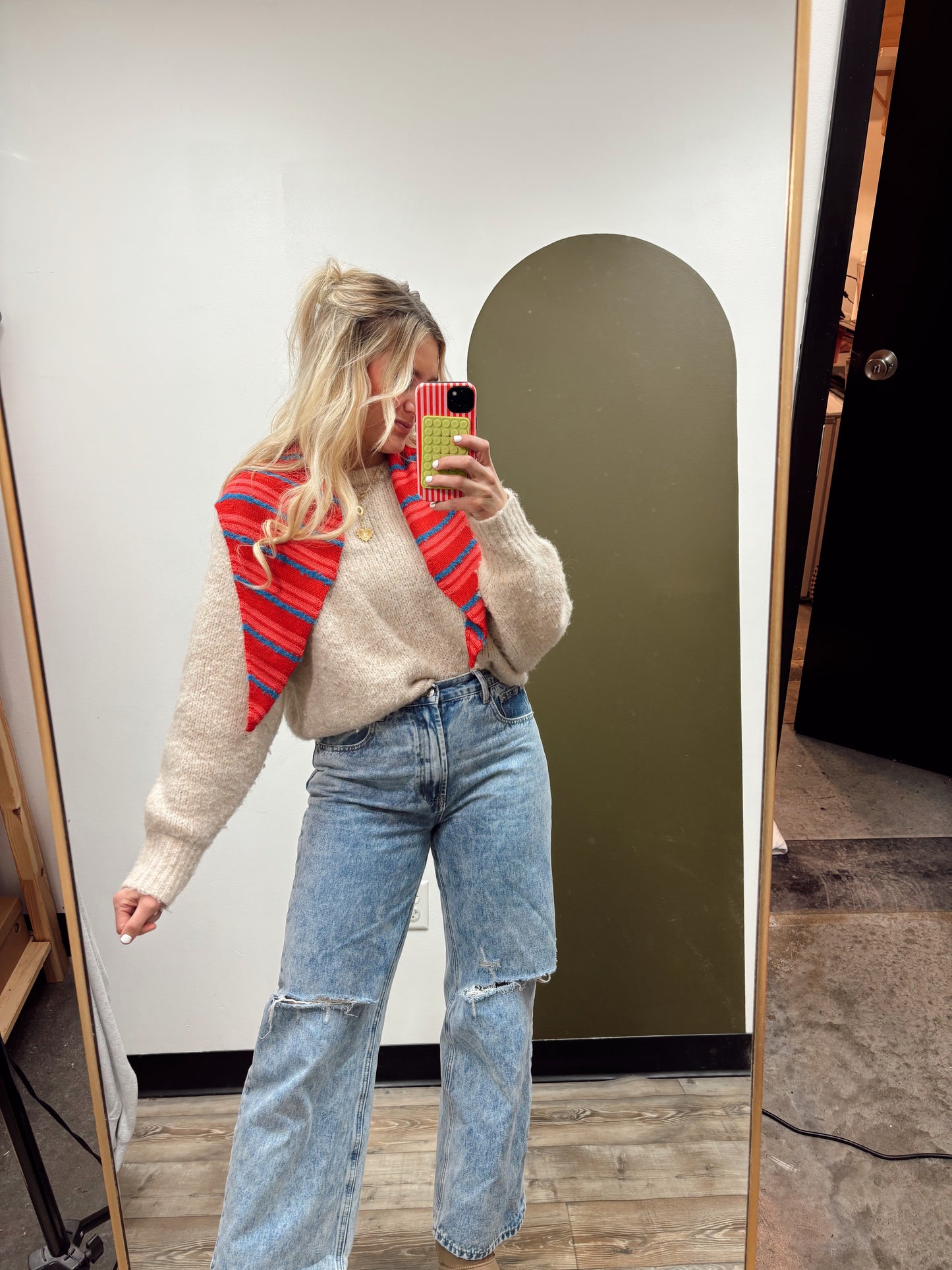 Triangle Scarf (Thin Stripe)