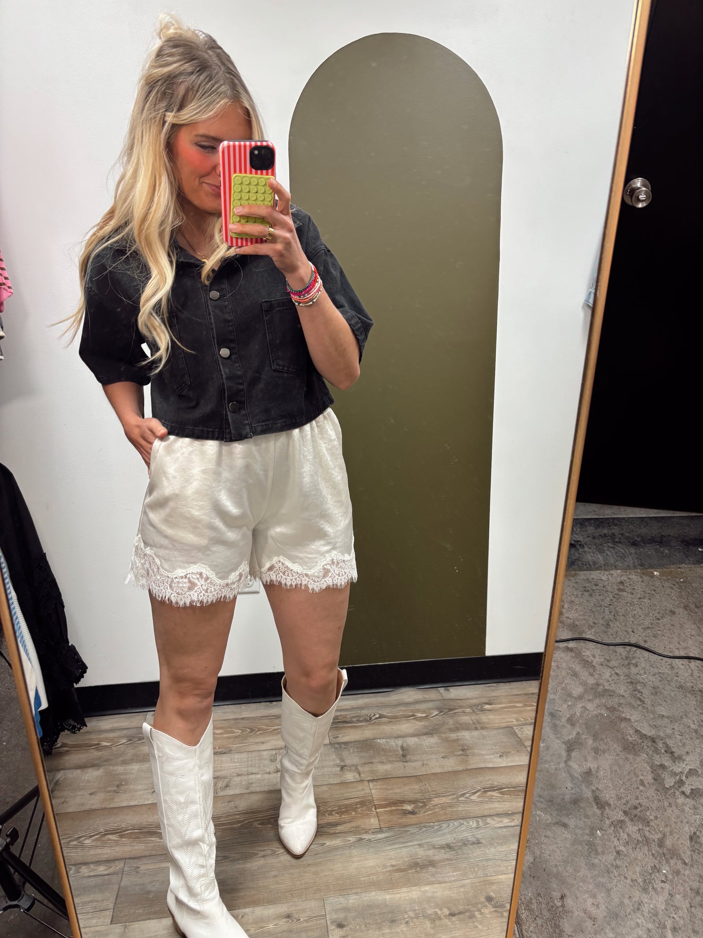 Satin Lace Short (Champagne)